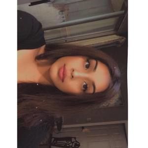 Meet your Posher, Adamaris